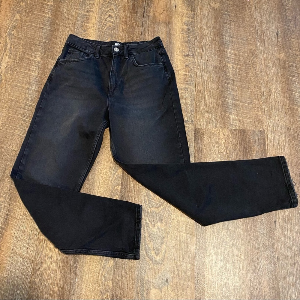 Urban Outfitters BDG Mom High Waisted Tapered Black Jeans Size 27W 32L